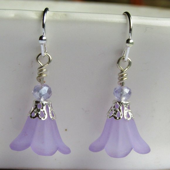 LUCITE FLOWER Earrings PURPLE Dangle Silver Plated - Picture 1 of 5